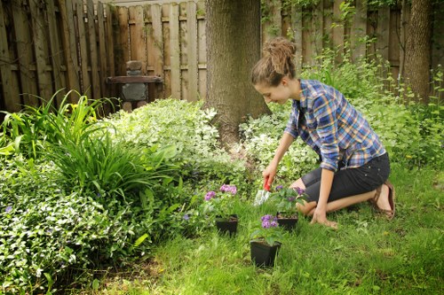 Waste disposal and governing law section for gardeners
